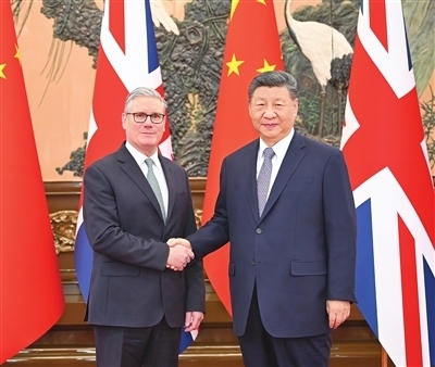 习近平会见英国首相斯塔默
